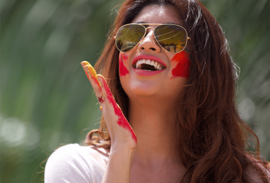 Holi Make-up Tips