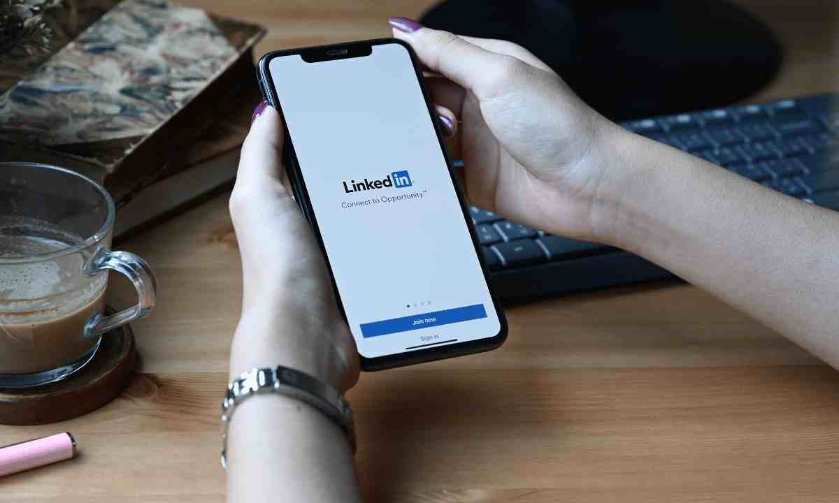 How to delete message on linkedin How to delete message on linkedin