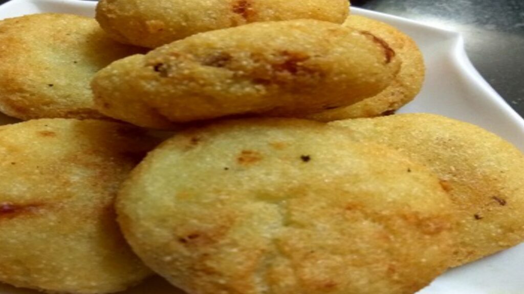 Rava Kachori Recipe